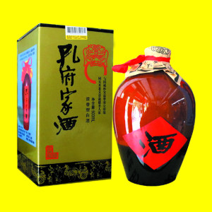 孔府家酒瓷坛 浓香型白酒 酒精度:39% 净含量:500ml